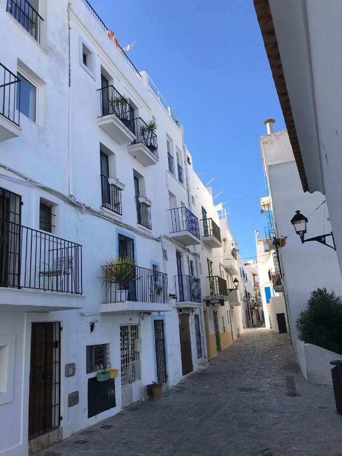 Mirador De La Virgen Atico Con Terraza Y Estudio Sin Terraza Apartment Ibiza Town Luaran gambar